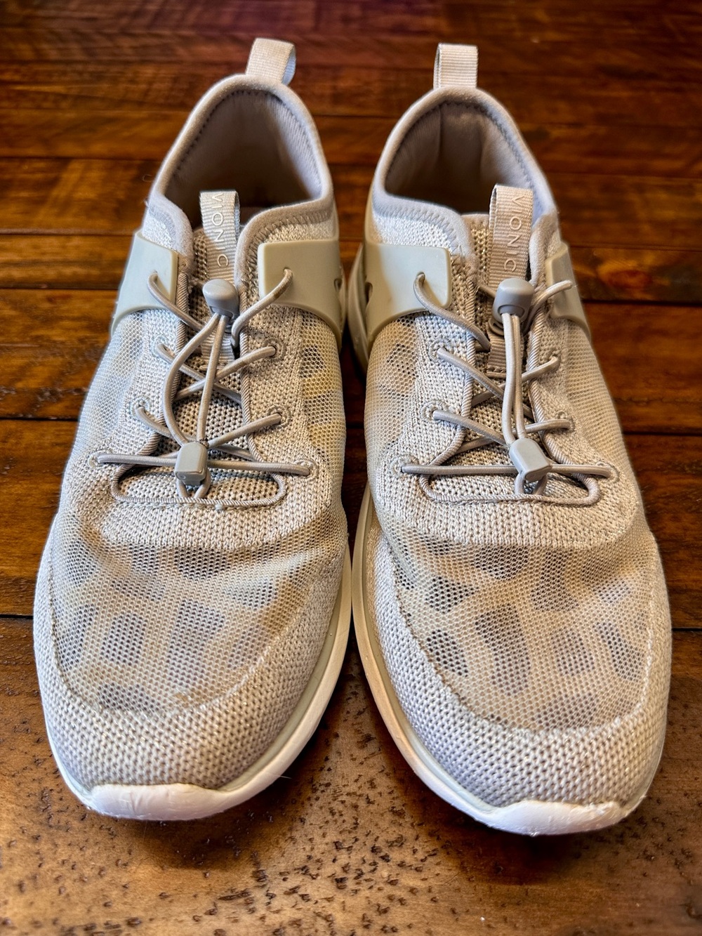 🫶 Vionic Amalia Mesh Bungee Grey Metallic Walking Women's Sneakers Shoes Size 9
